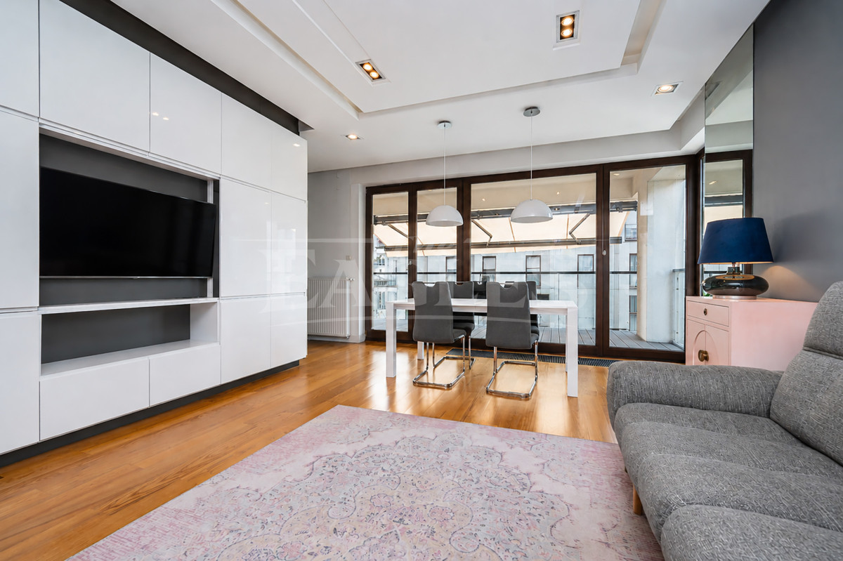 Apartament z tarasem przy Polach Mokotowskich