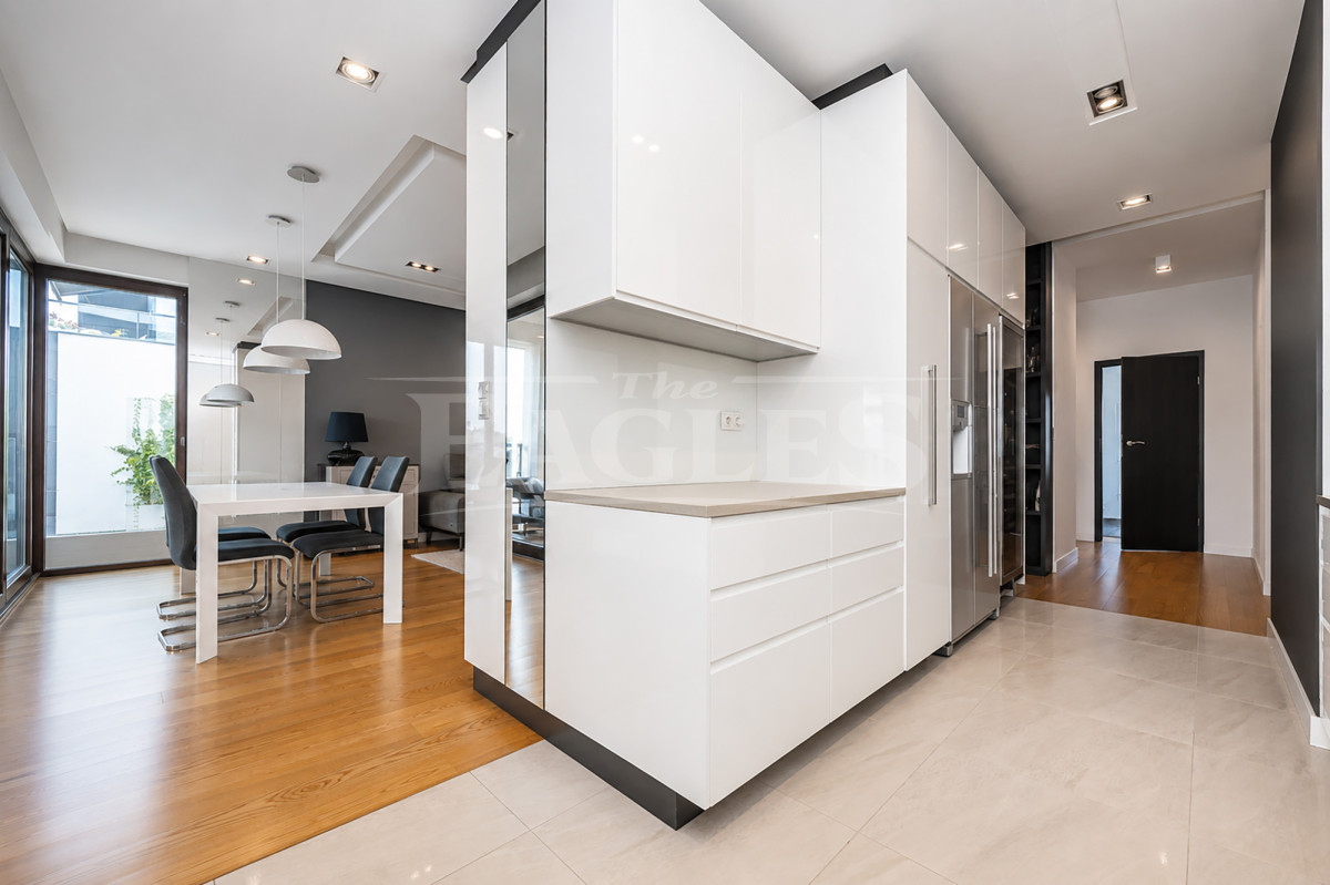Apartament z tarasem przy Polach Mokotowskich