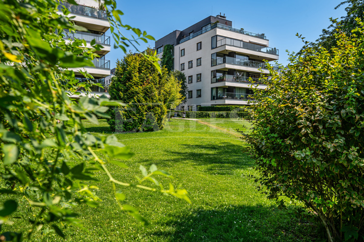 Apartament z tarasem przy Polach Mokotowskich