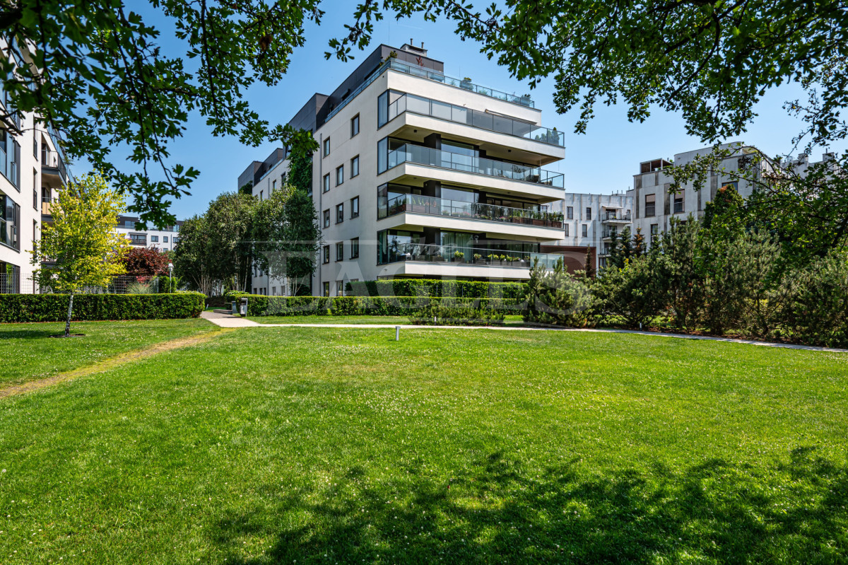 Apartament z tarasem przy Polach Mokotowskich